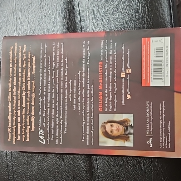 📚 5 For$25 📚 Wrong Place Wrong Time - Picture 2 of 4